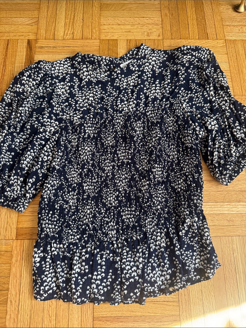 &other stories Smocked Navy and White Printed Puff-Sleeve Women's Top